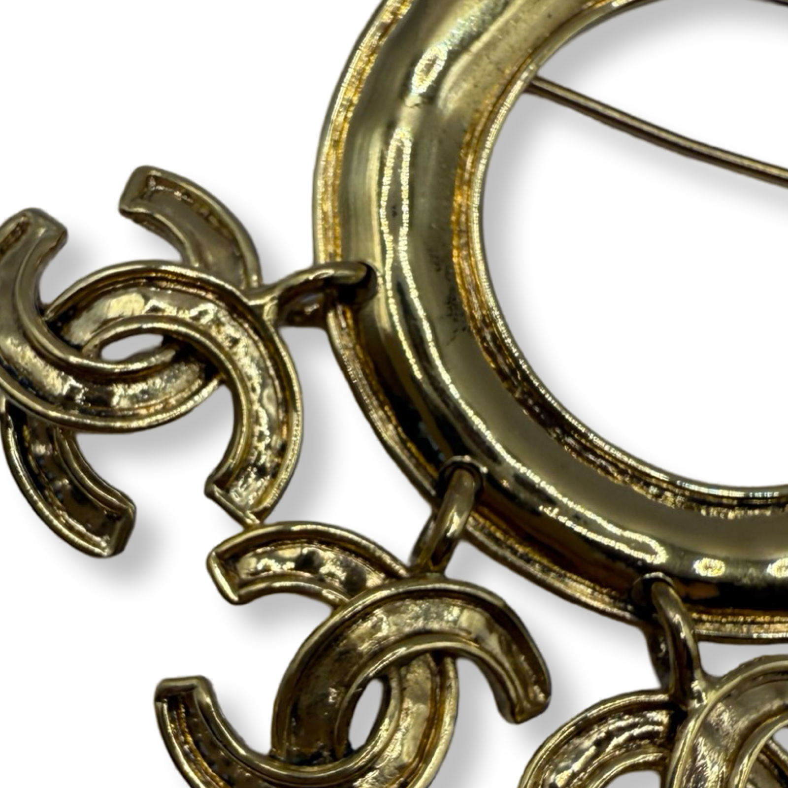 Chanel_Vintage_94_CC_Charm_Brooch_Pin