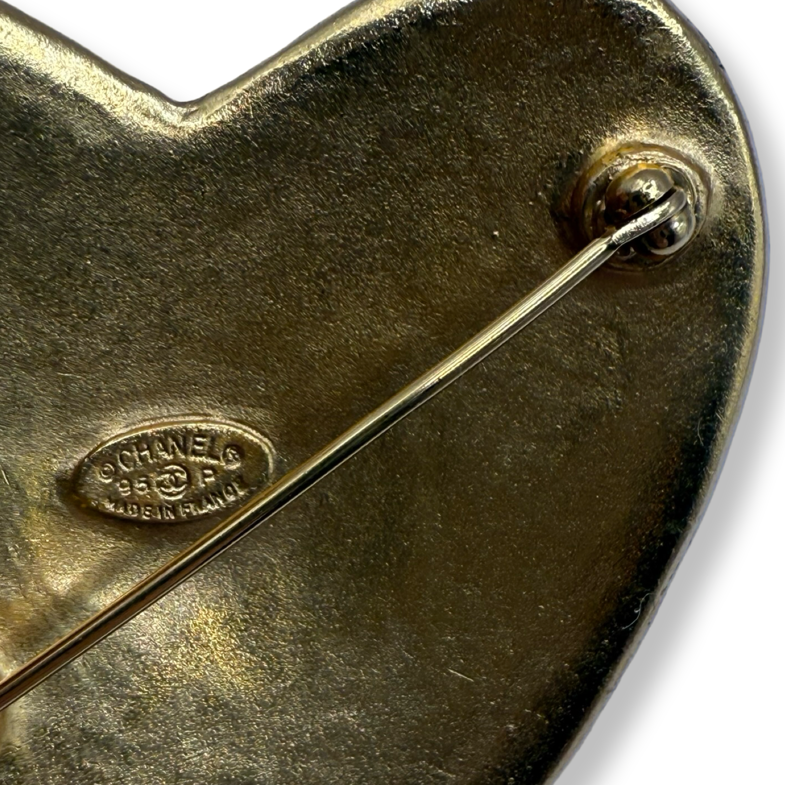 Chanel vintage 90s authentic gold pin heart cc