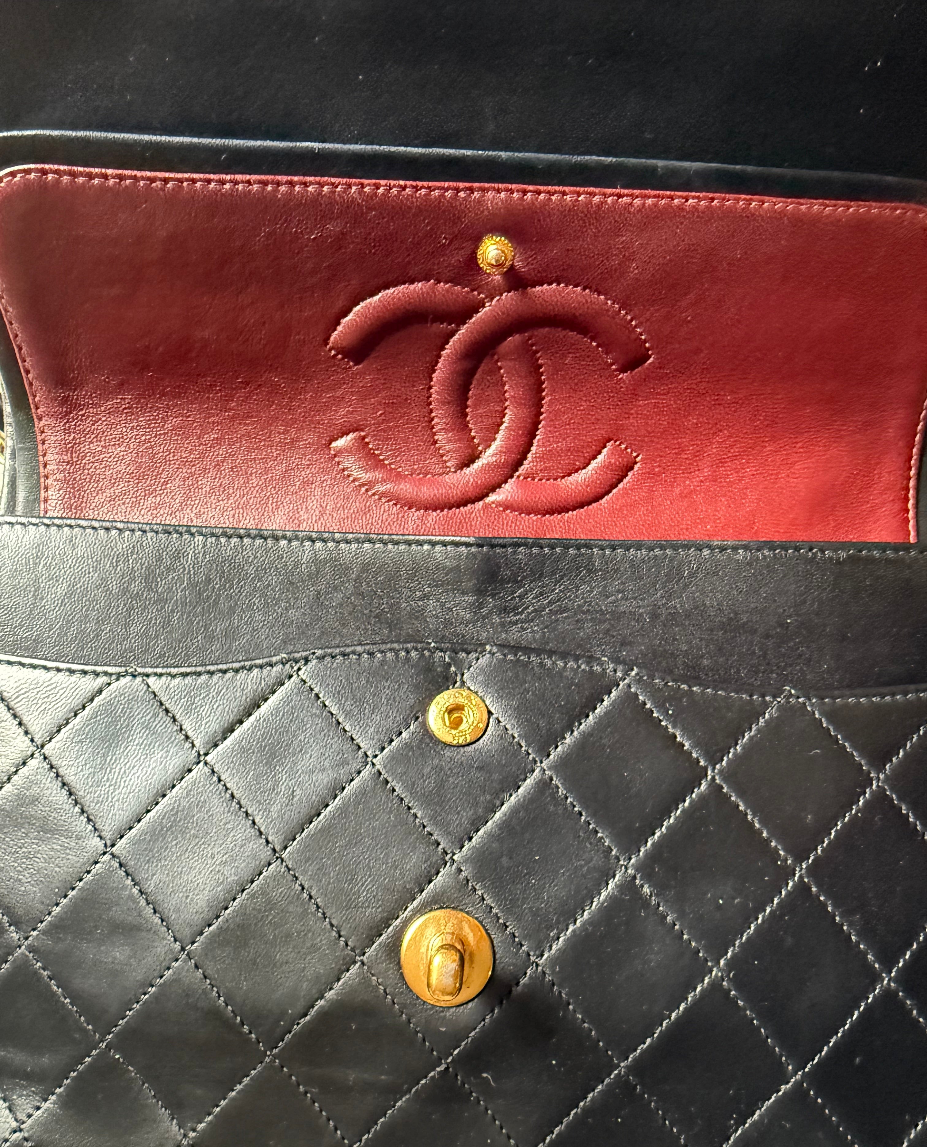 Chanel Classic Flap Black Medium Double Flap Smooth Leather Authentic vintage 1990s