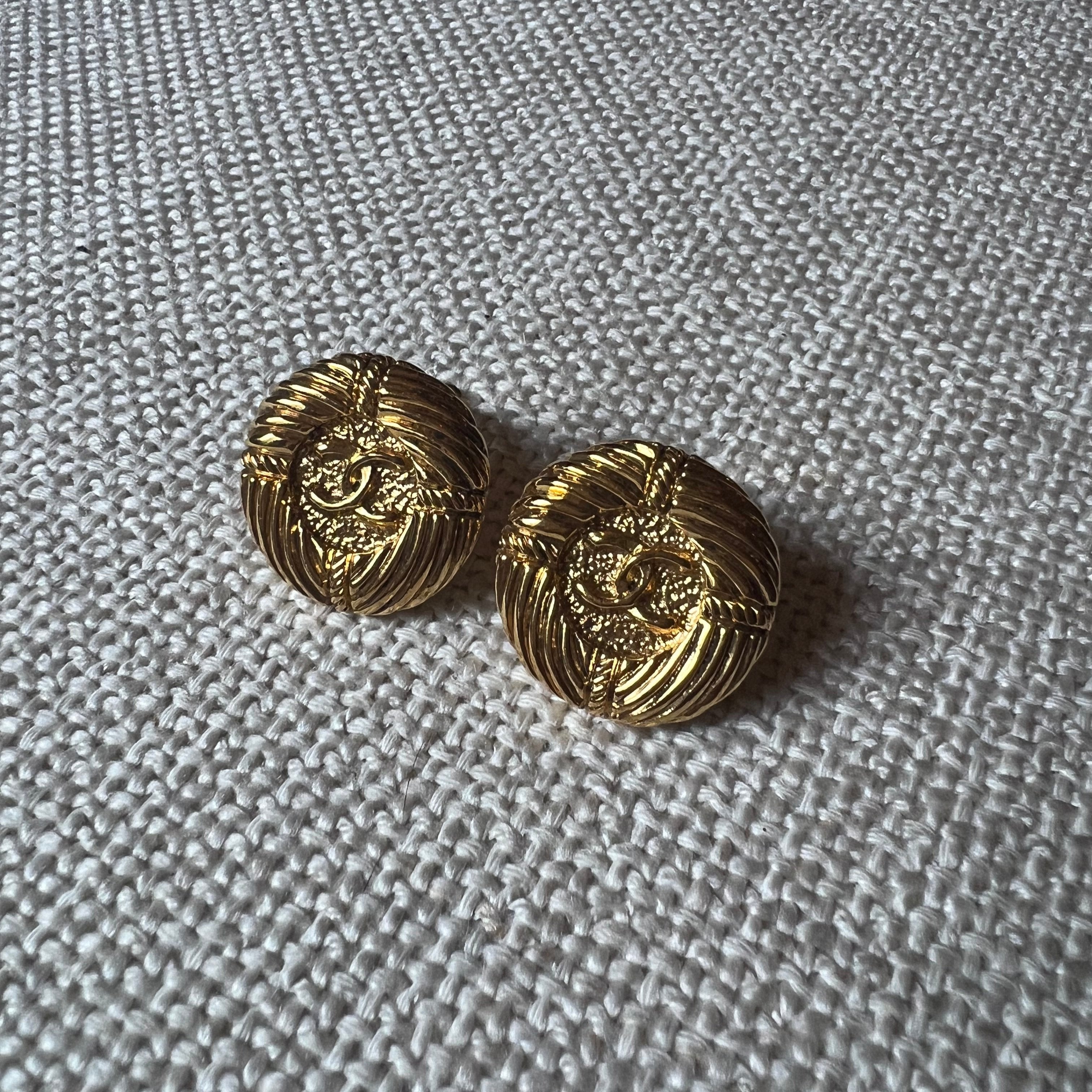 Chanel Vintage Coco Mark Button Earrings Gold round edge 1993