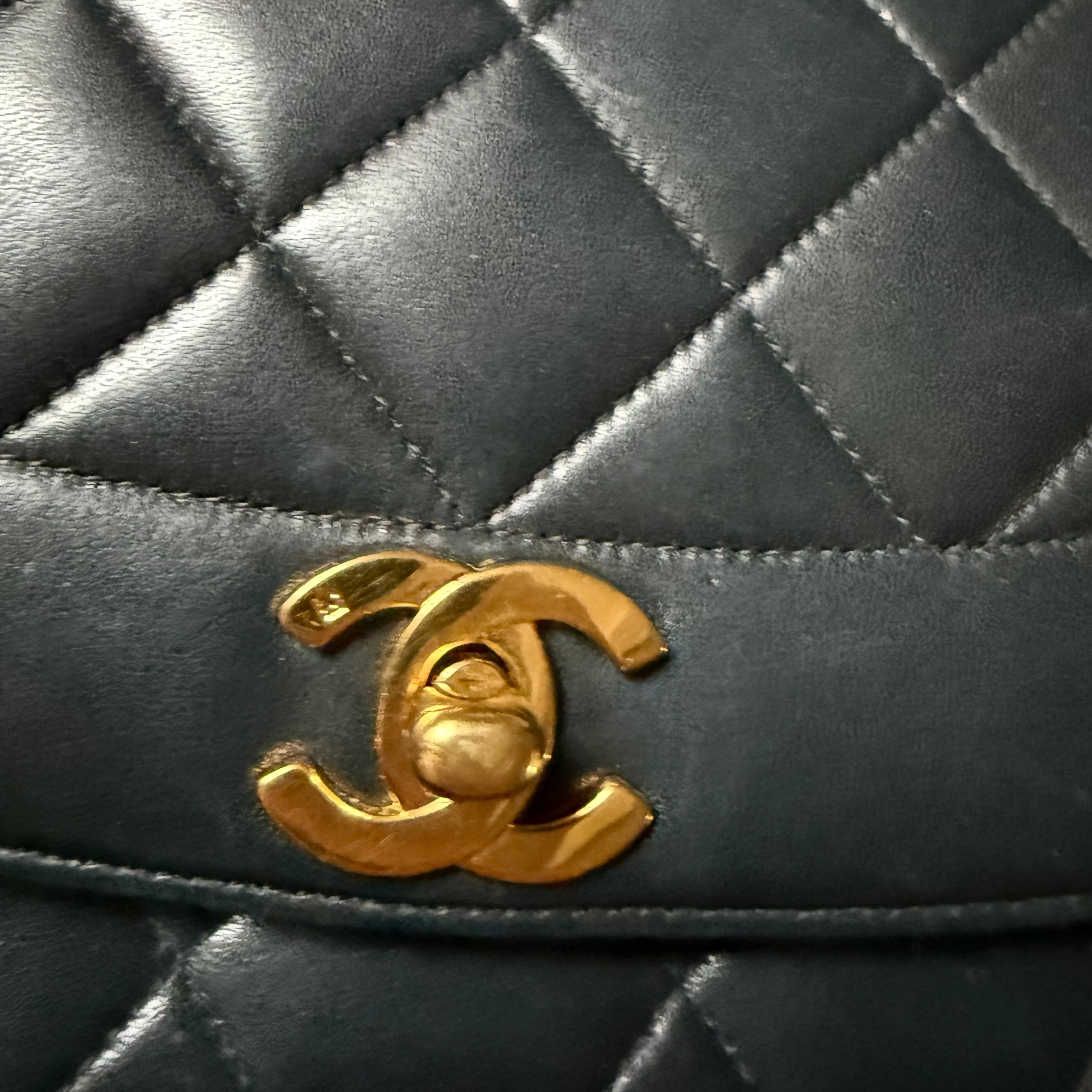 Vintage 90s Chanel Authentic Diana Flap bag medium Black Lambskin 24k Gold Hardware