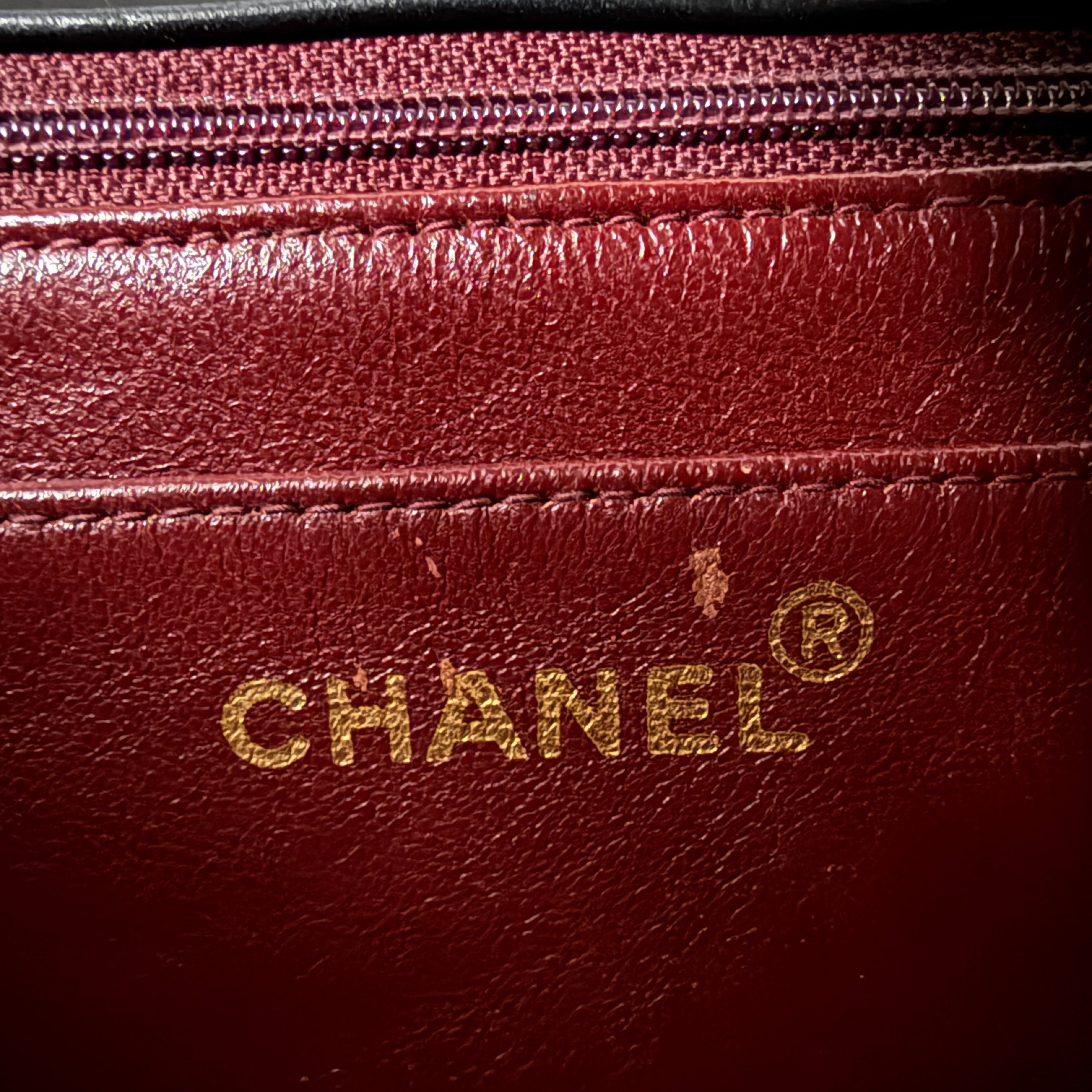 Vintage 90s Chanel Authentic Diana Flap bag medium Black Lambskin 24k Gold Hardware