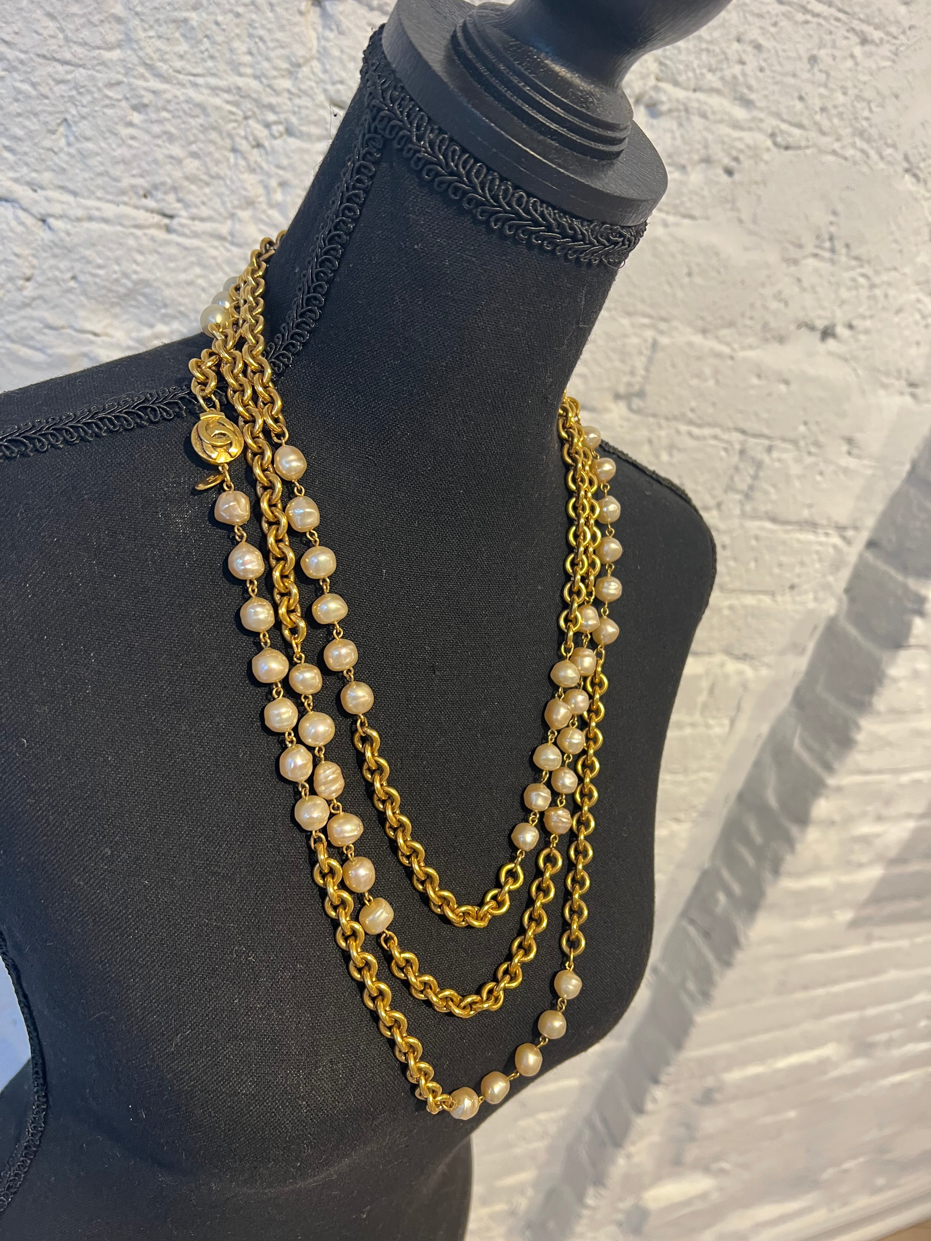 Chanel pearls gold chains vintage 80s authentic
