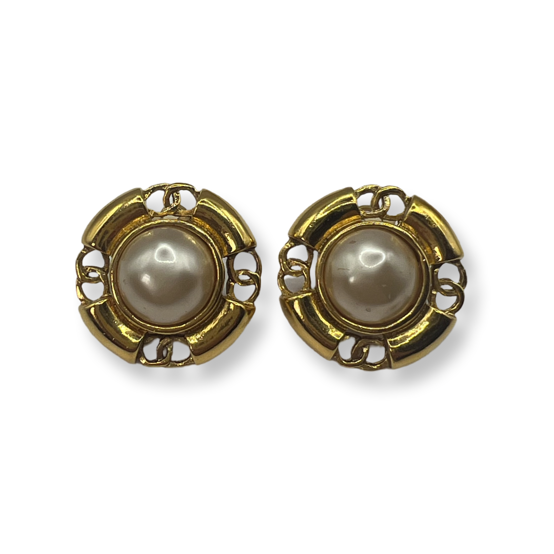 Chanel Vintage Pearl Gold Earrings Round Oversized