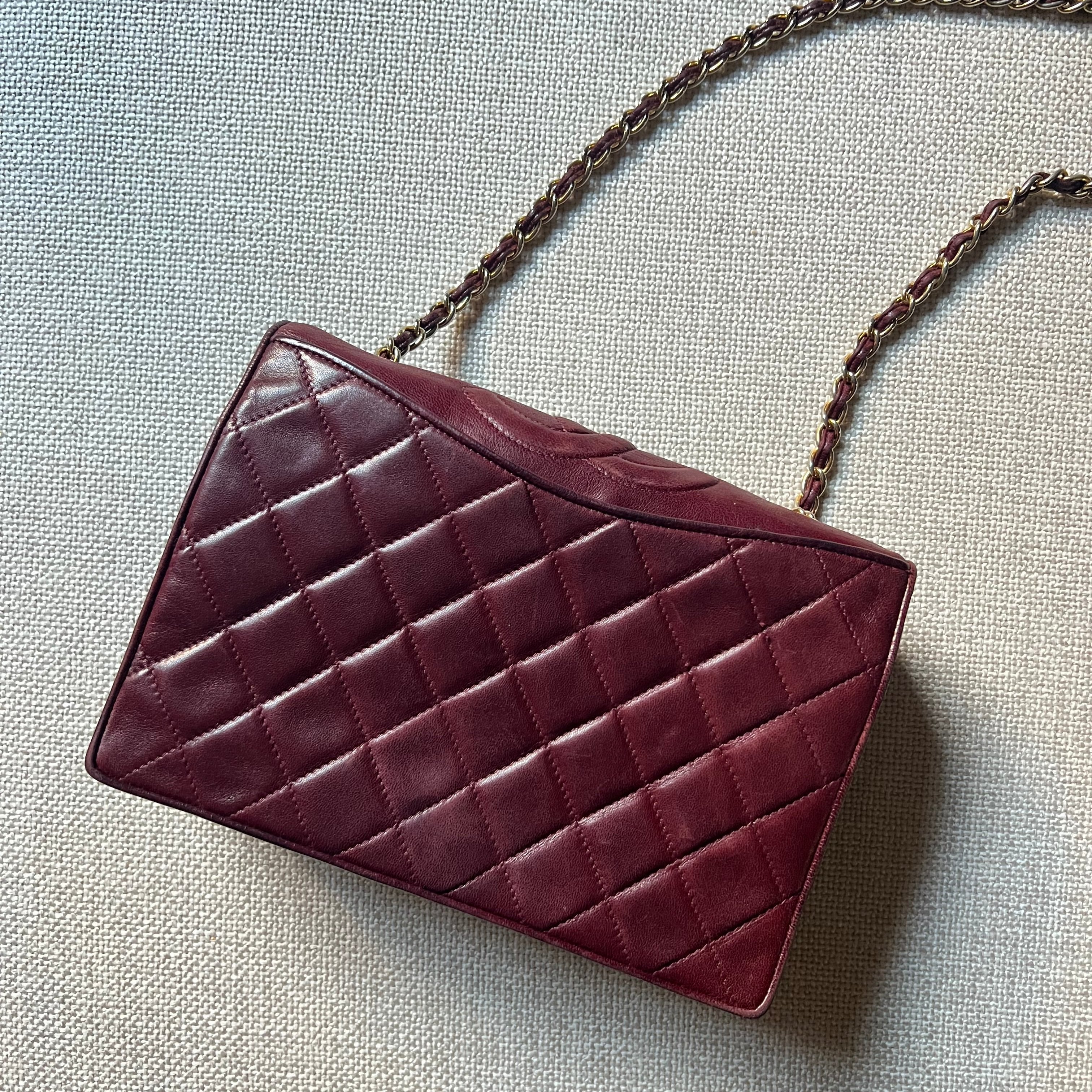 vintage chanel quilted lambskin shoulder bag in bordeaux retro 80s