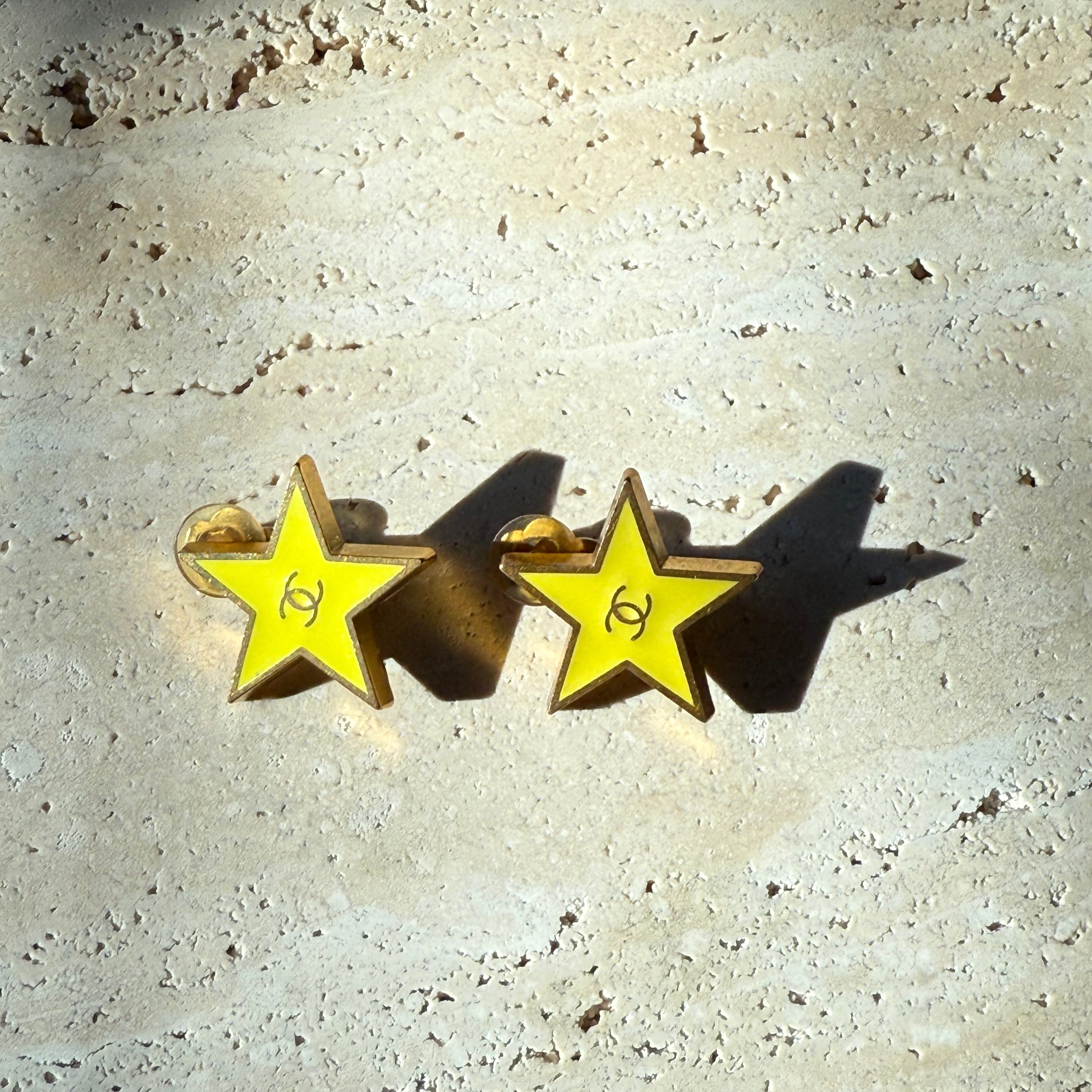 Chanel Vintage Authentic Yellow star-shaped earrings CC gold studs 00s y2k