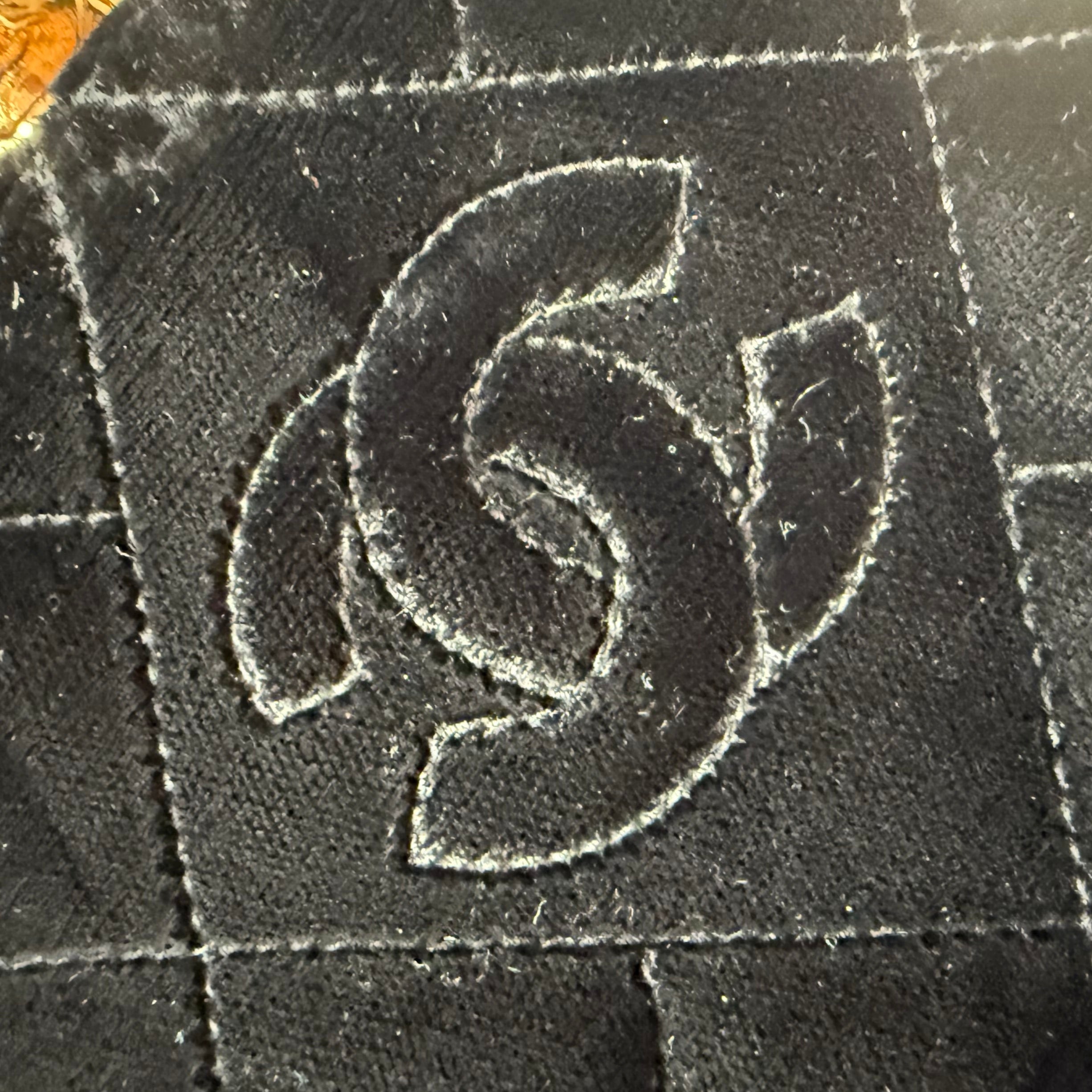 Chanel vintage authentic 1996 black velvet handbag