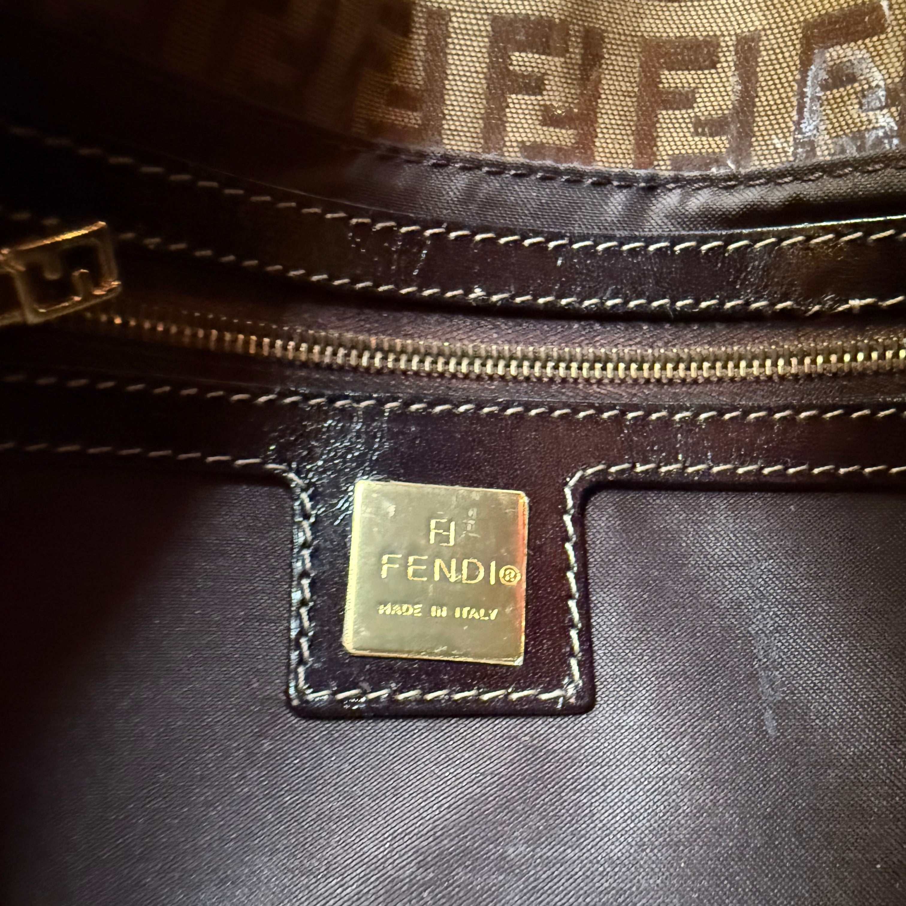 Fendi_Baguette_Patent_Leather_Zucchino