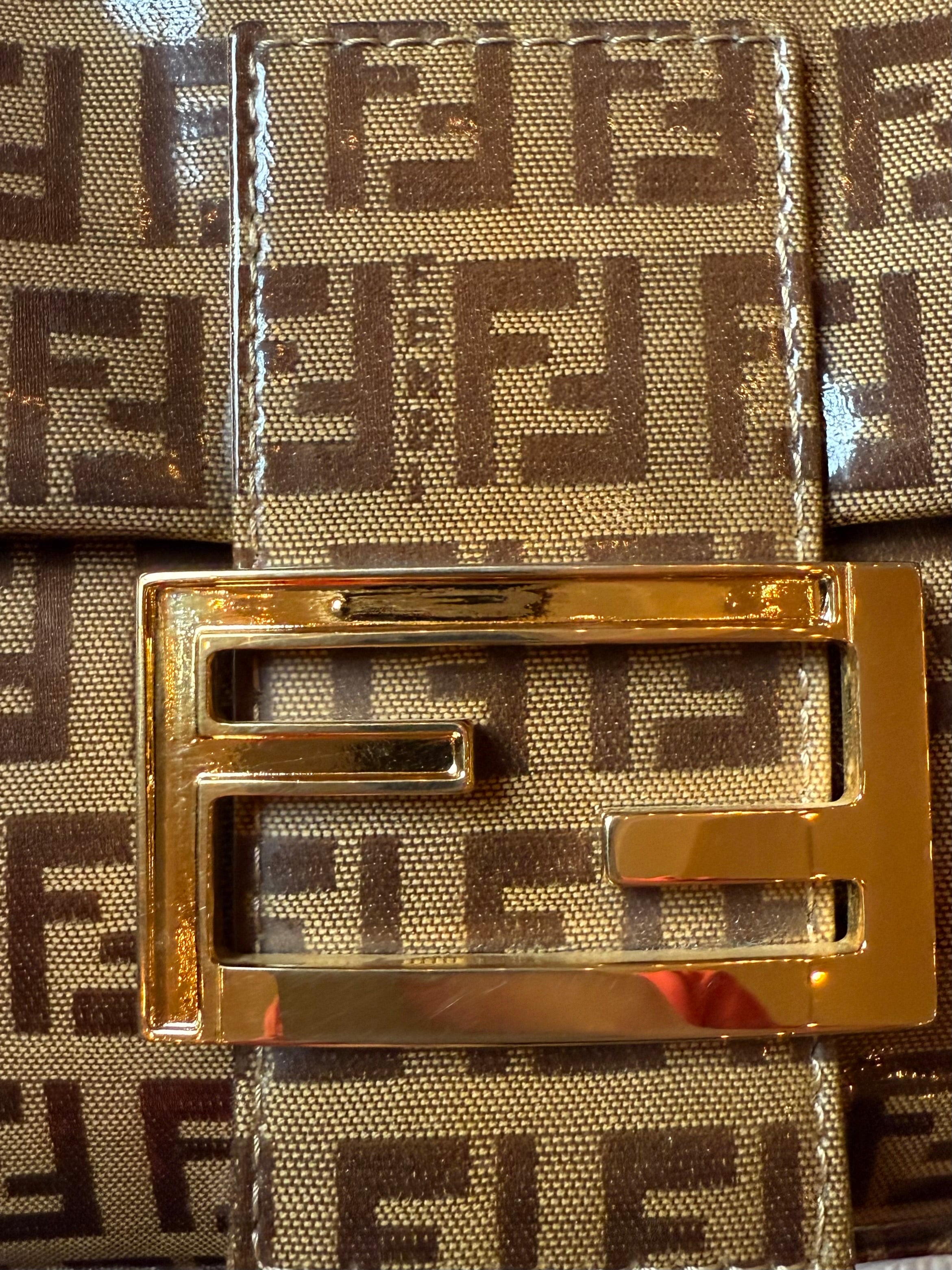 Fendi_Baguette_Patent_Leather_Zucchino authentic retro 00s