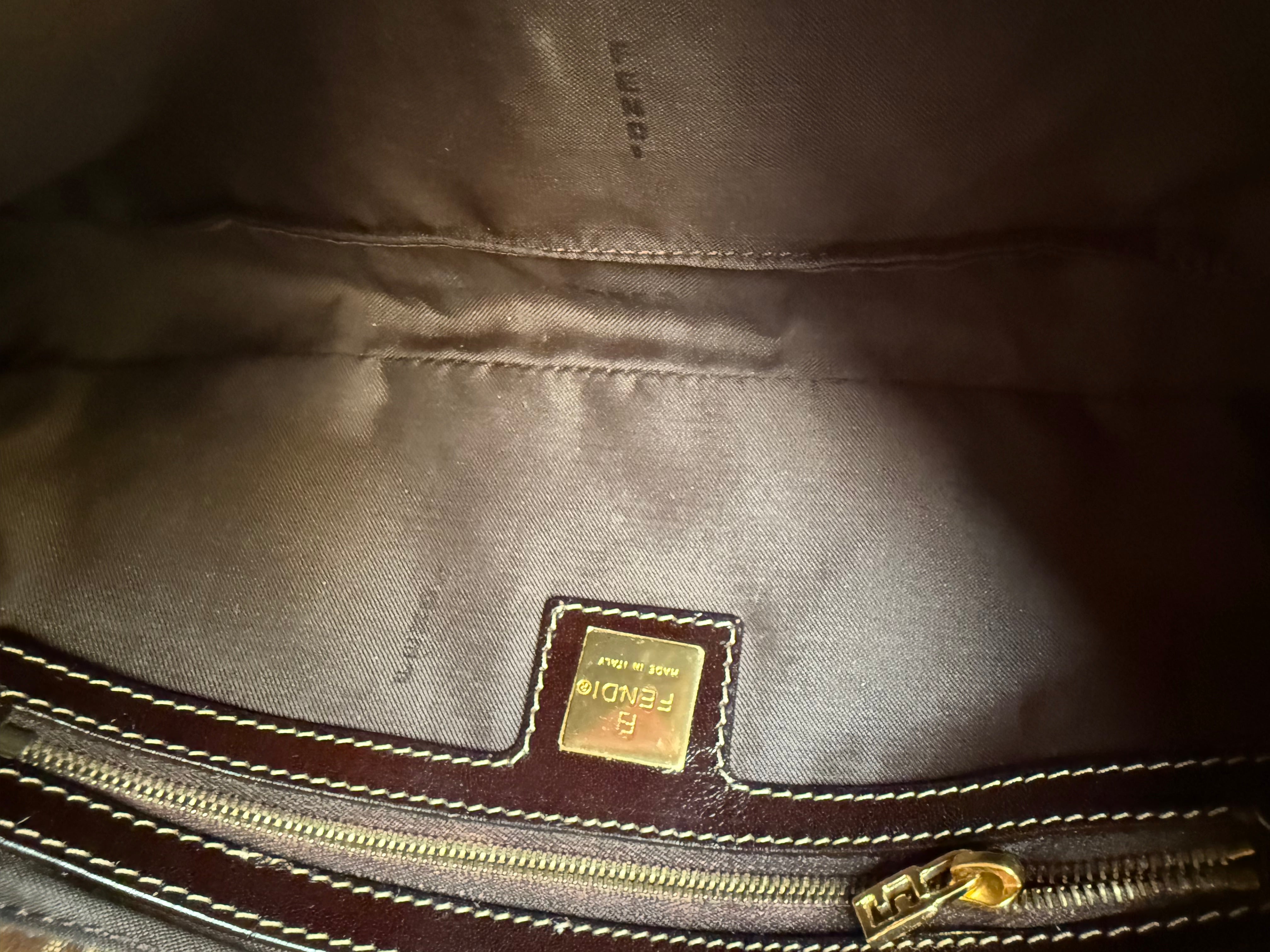 Fendi_Baguette_Patent_Leather_Zucchino authentic y2k retro