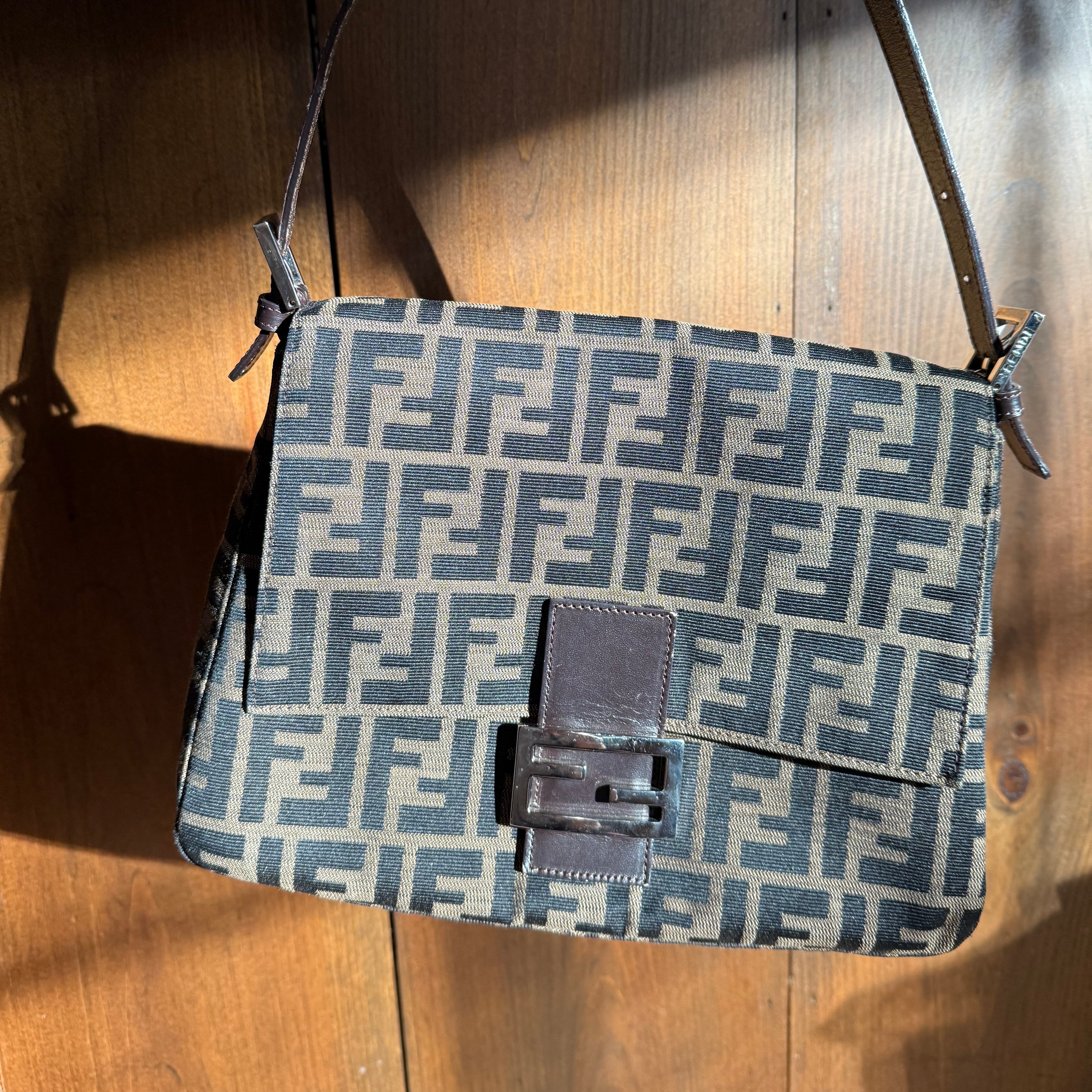 Fendi_Mama_Baguette_Classic_Zucca
