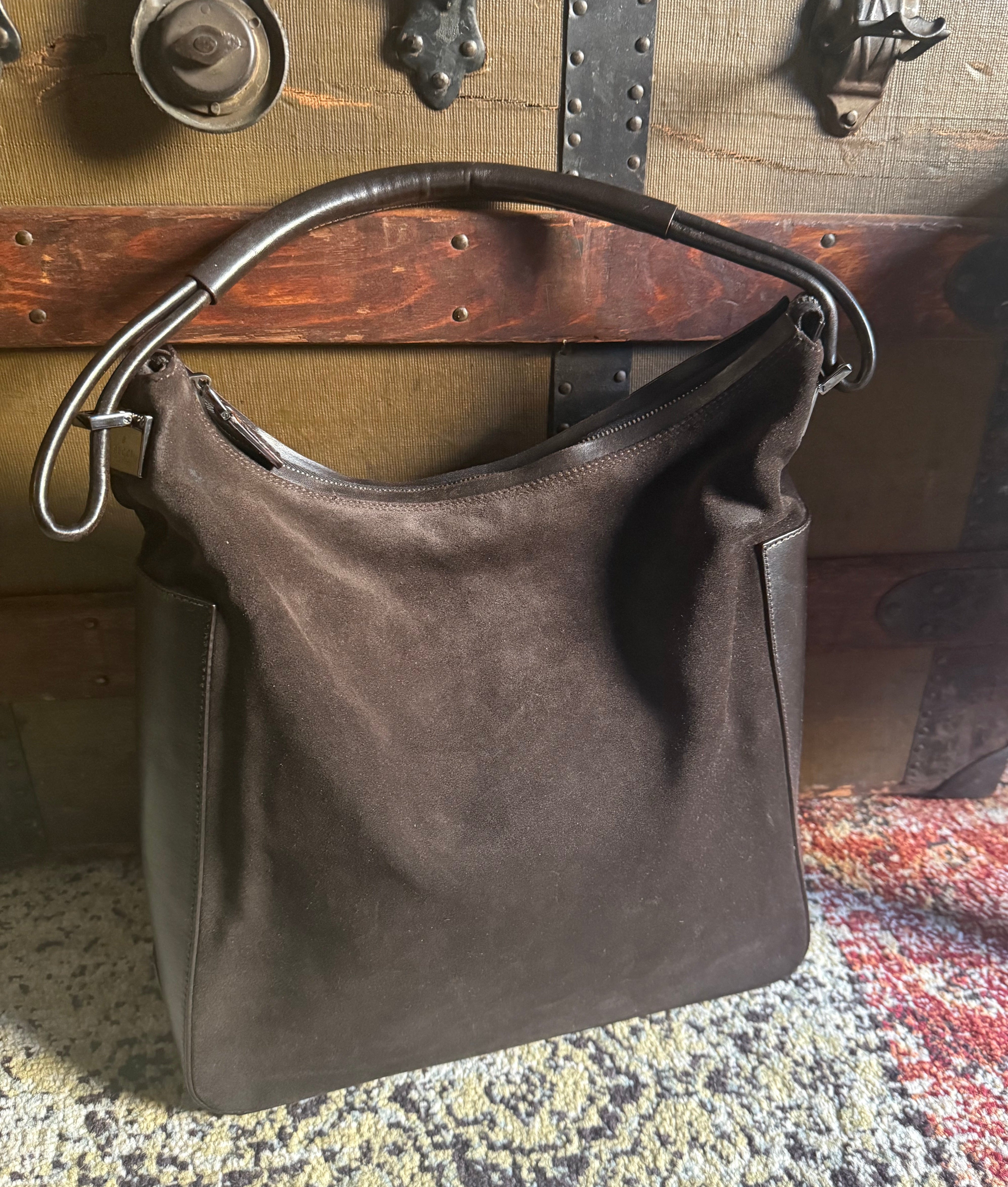 Gucci Vintage Brown Suede Shoulder Bag Hobo shape authentic Chocolate leather