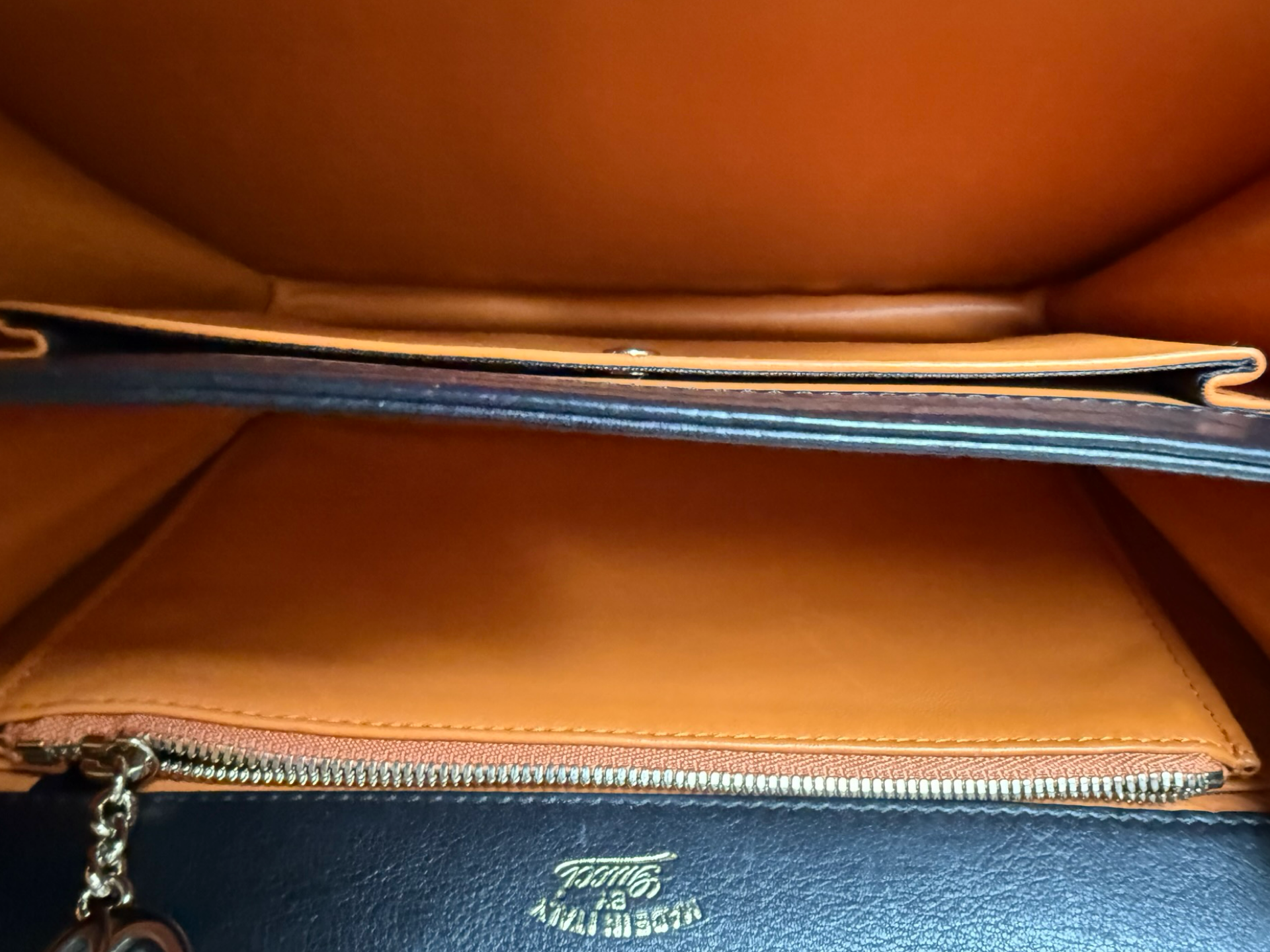 Gucci Suede Black and orange leather nubuck medium shoulder bag