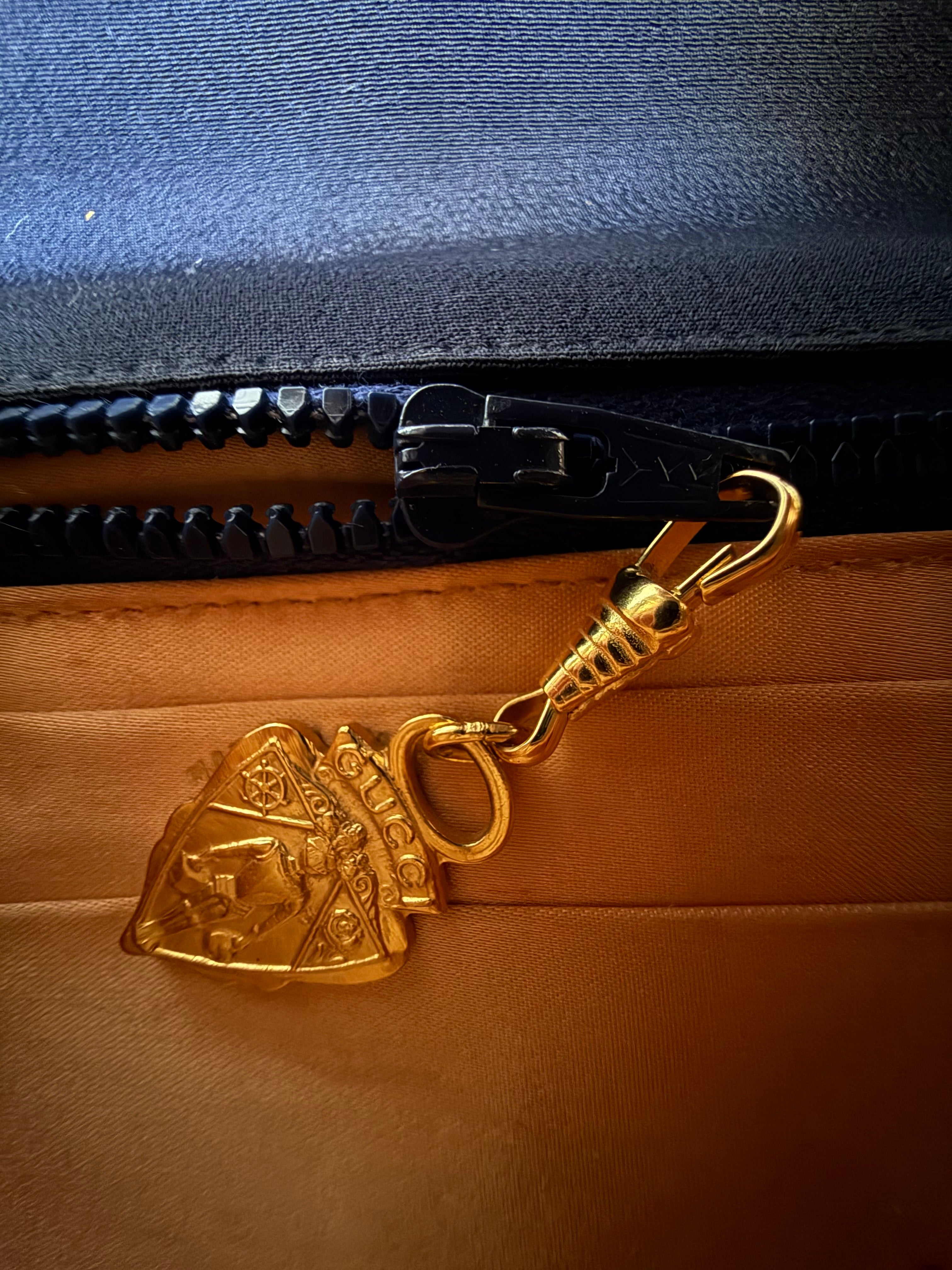 Gucci Vintage Navy Shoulder Bag authentic 1970s crystal closure