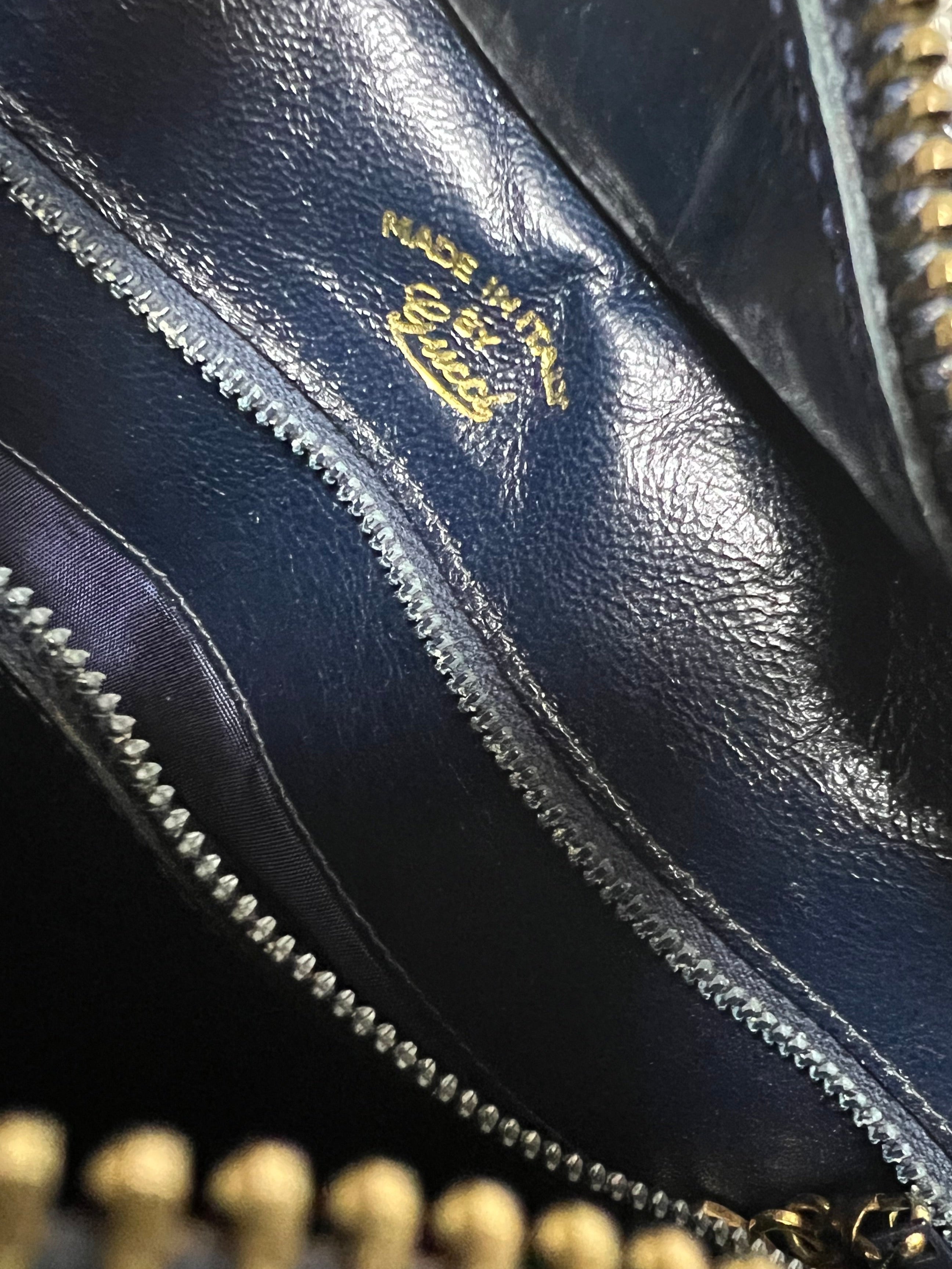 Gucci authentic vintage navy shoulder bag