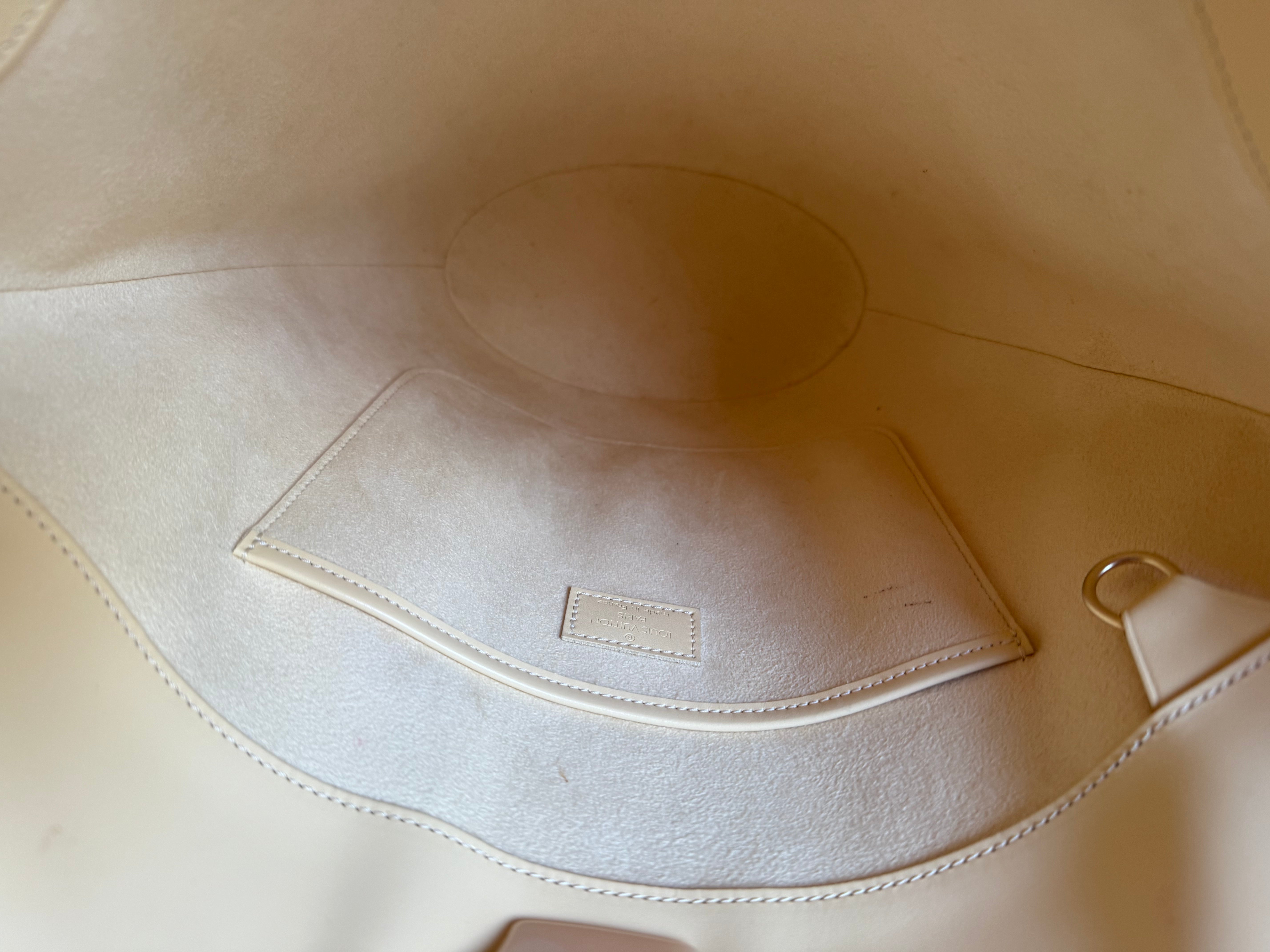 LV authentic Epi leather noctambule bucket tote butter yellow beige color original 2000 vintage style 00s
