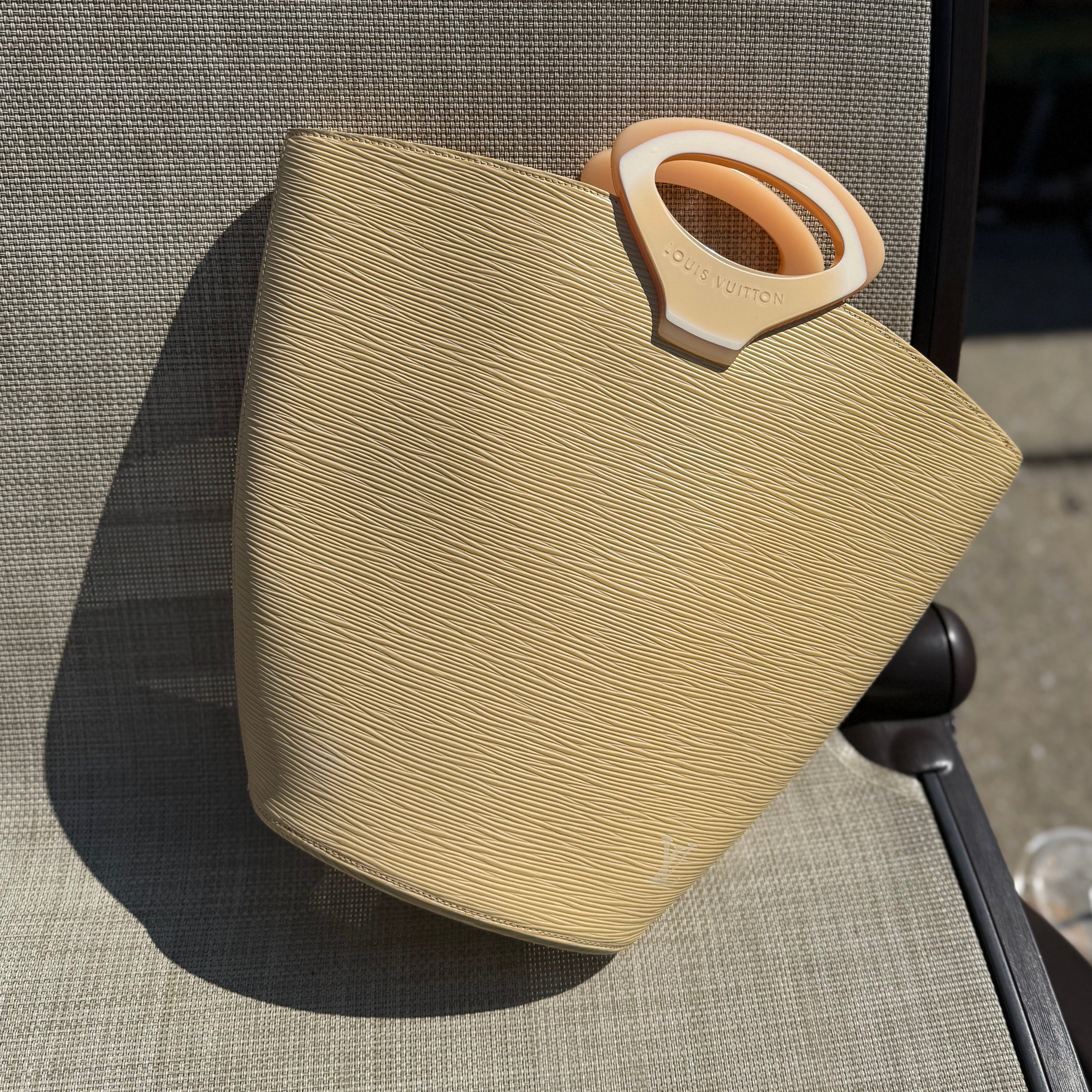 Louis Vuitton authentic Epi leather noctambule bucket tote butter yellow 'vanilla' color 2000s vintage