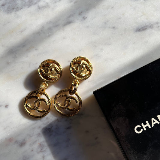 Chanel double CC vintage gold earrings