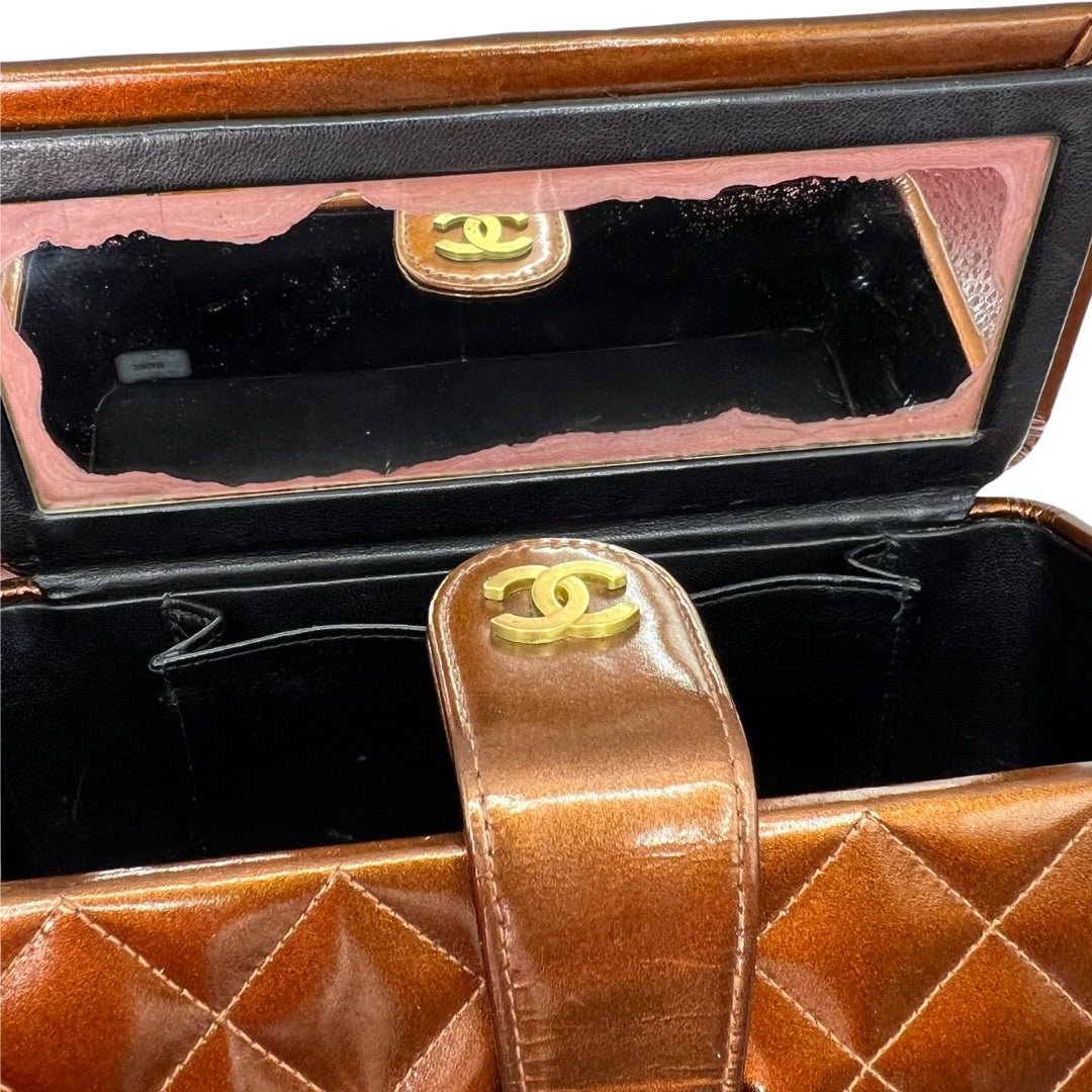 chanel vintage vanity bag