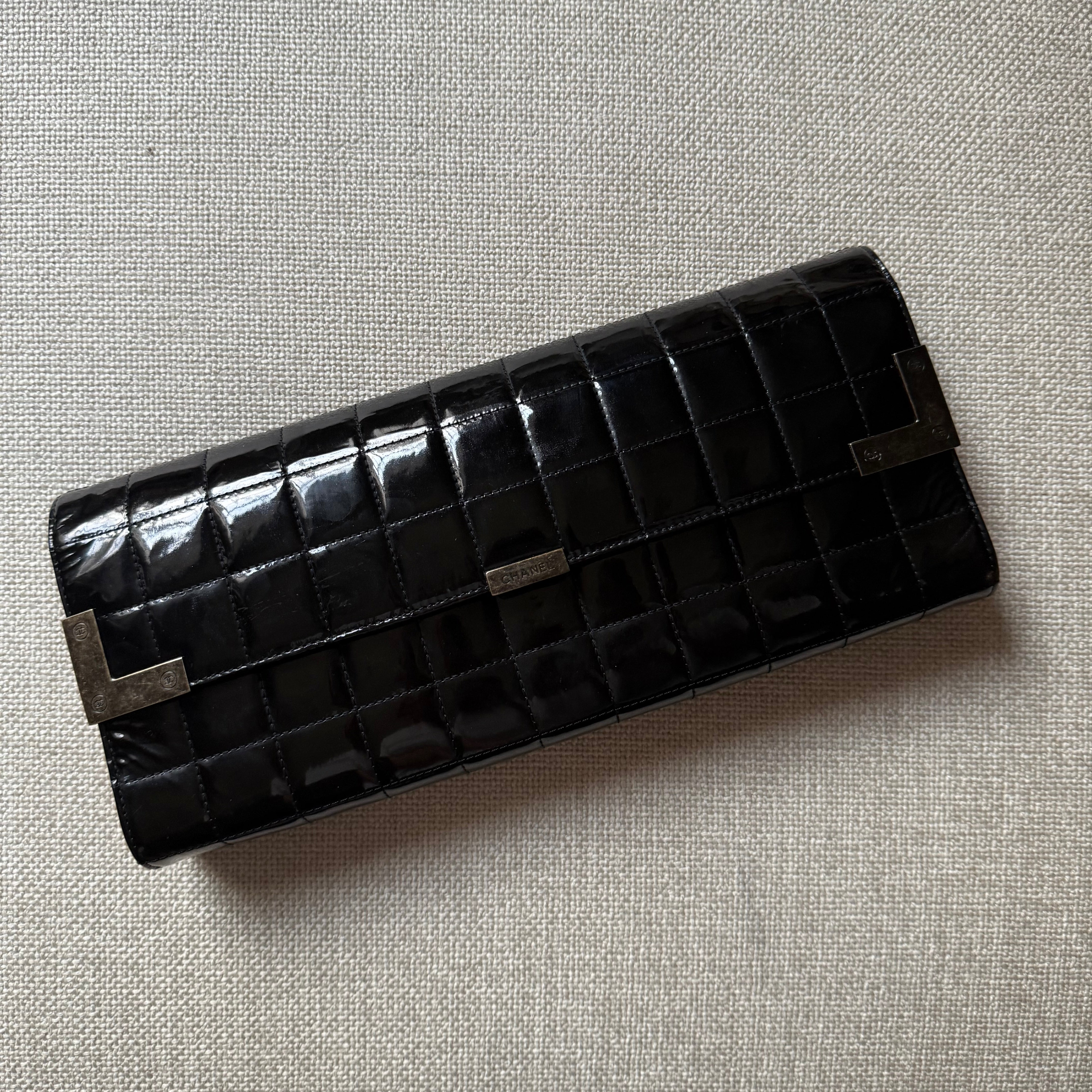 Chanel Authentic Vintage Chocolate Bar Clutch Black Patent Leather Silver Hardware