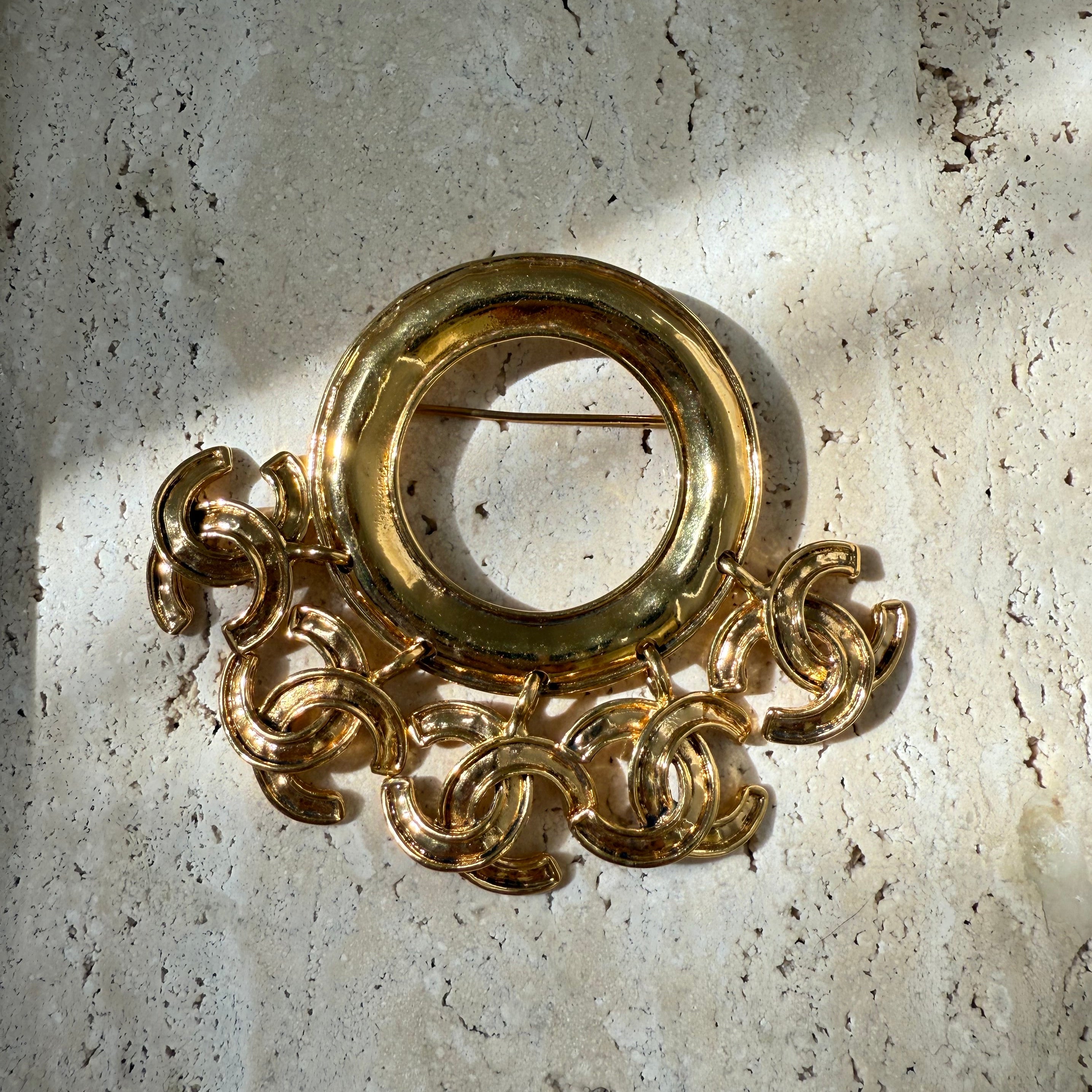 Chanel Vintage '94 CC Charm Brooch Pin authentic gold 