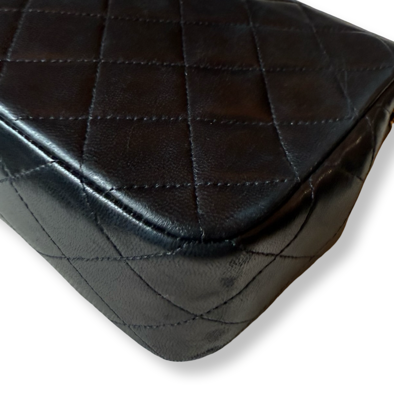 Chanel authentic vintage black quilted leather classic flap bag single full flap style small size