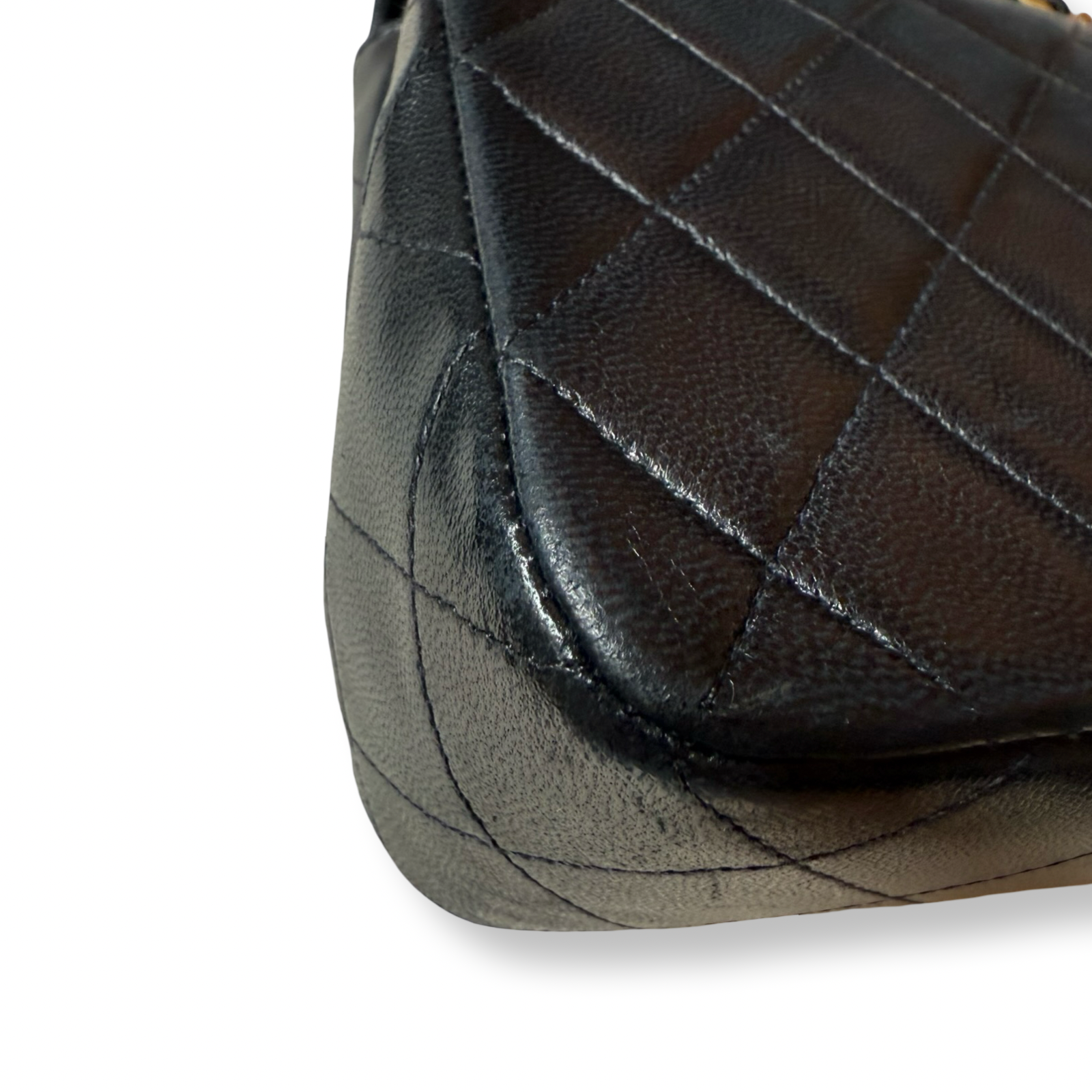 Chanel Vintage Classic flap clean corners black quilted lambskin handbag single flap full front  authentic