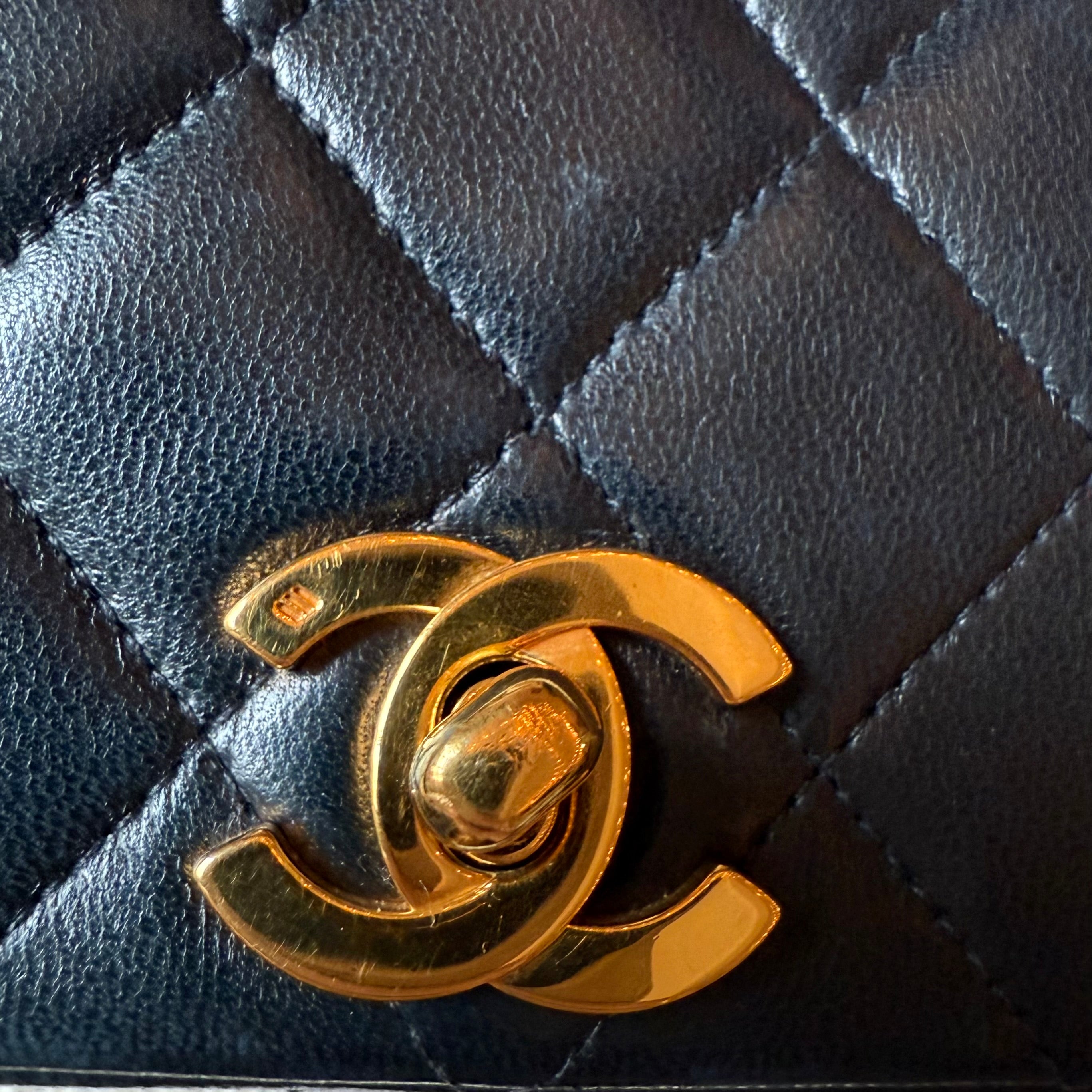 Chanel Classic Flap vintage single full flap authentic black lambskin 1990s 1980s 