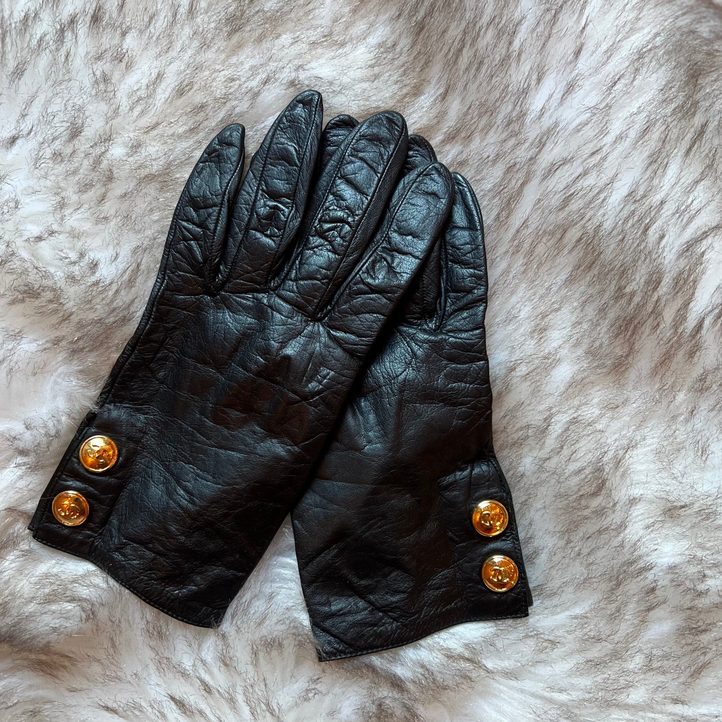 Chanel vintage Button Leather Gloves