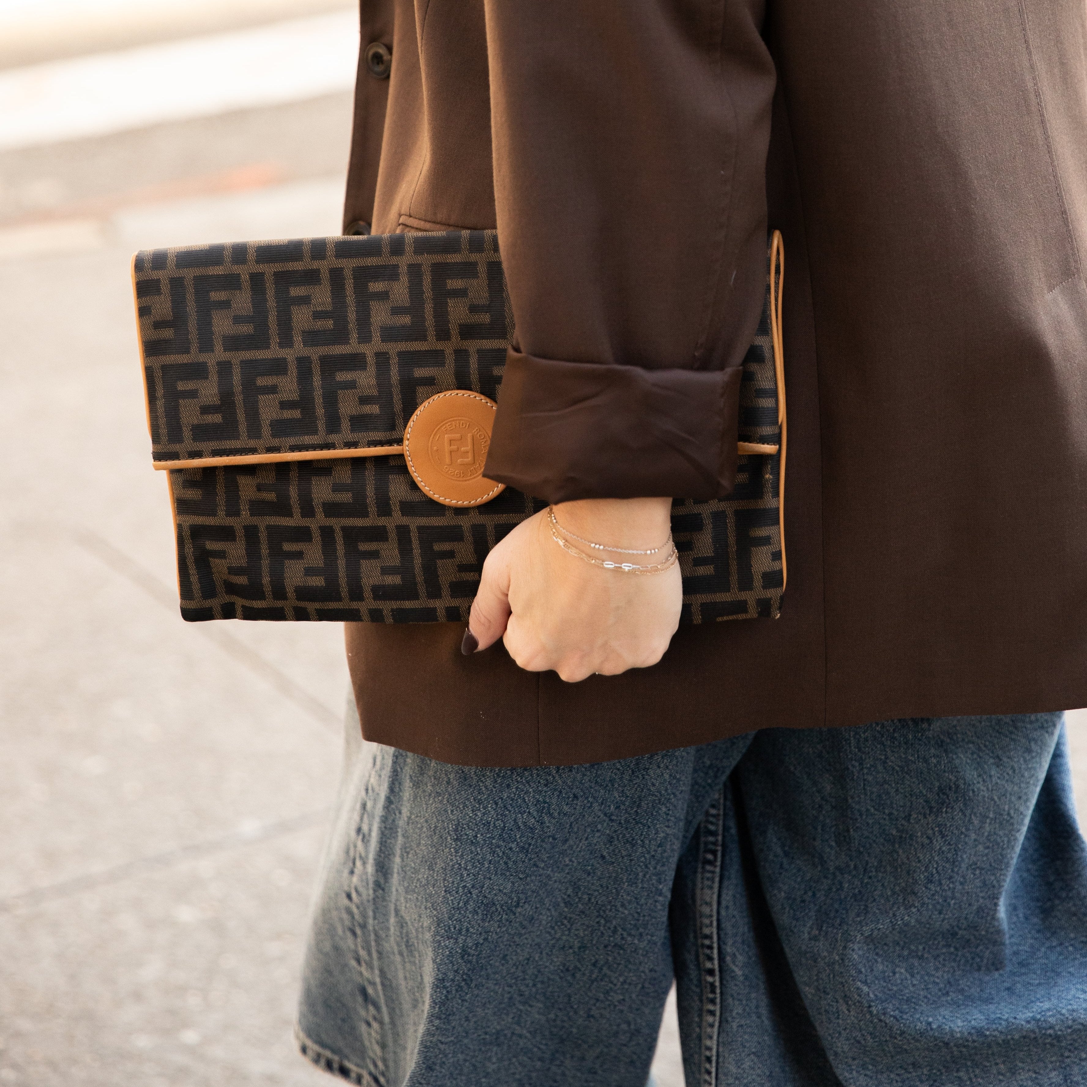 vintage fendi clutch signature zucca