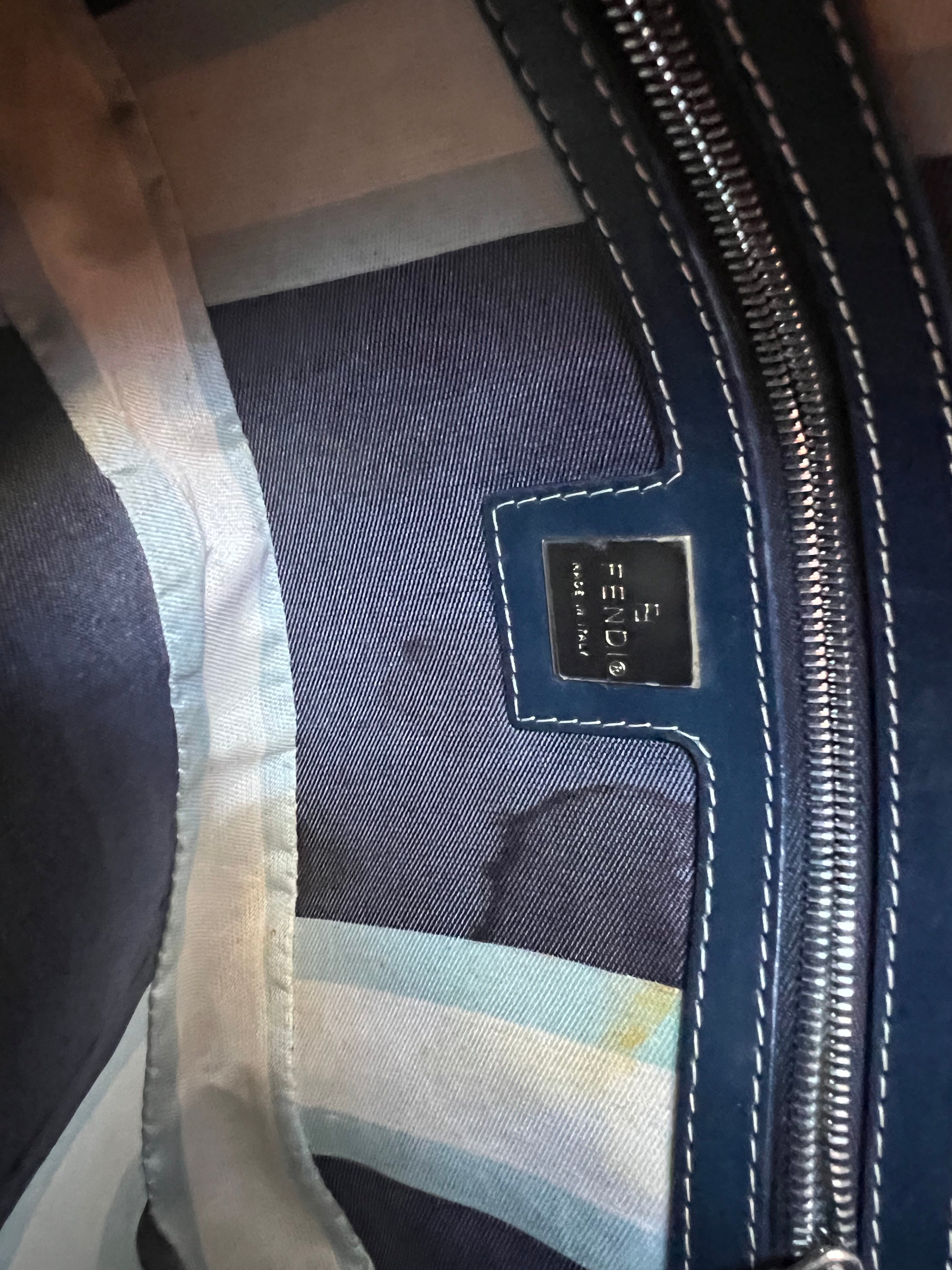 Fendi Baguette vintage shoulder bag blue