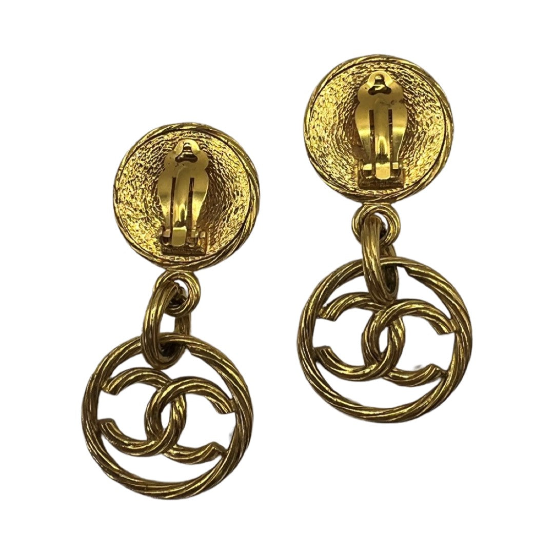 vintage gold chanel earrings dangling