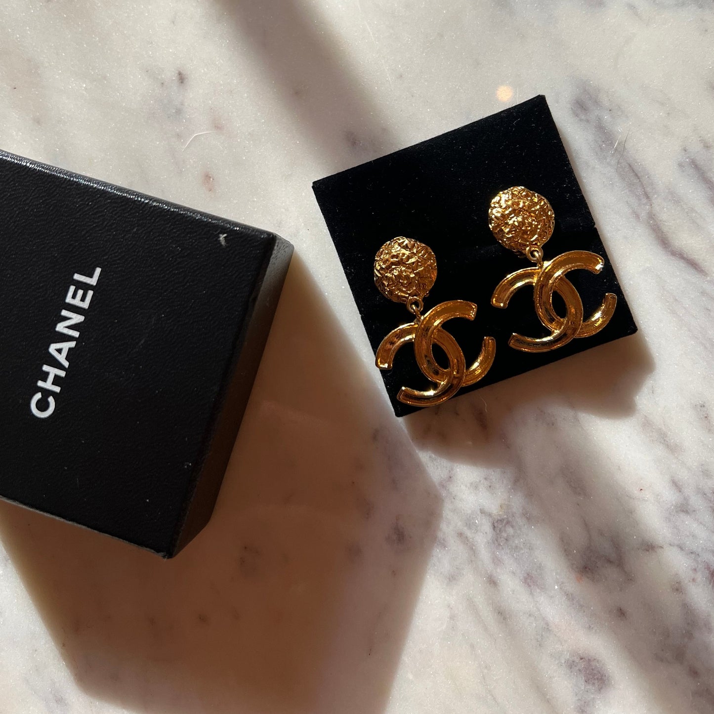 Vintage CC dangling Chanel Gold Earrings
