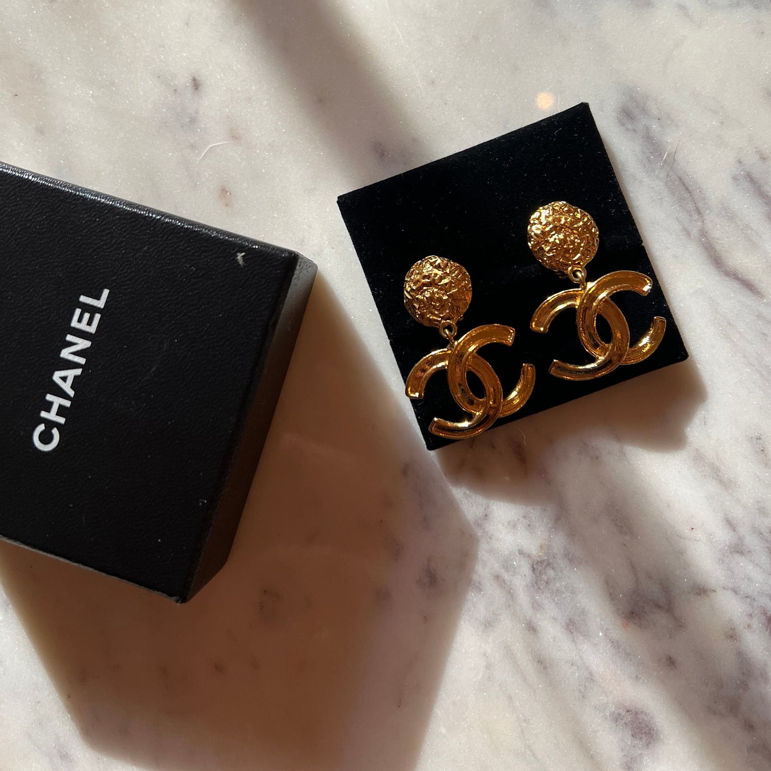 Drool-Worthy Vintage Chanel Jewelry That Last a Lifetime